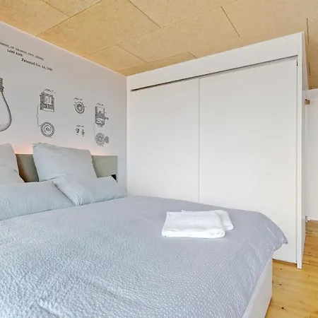 Evi's & 3* Berne